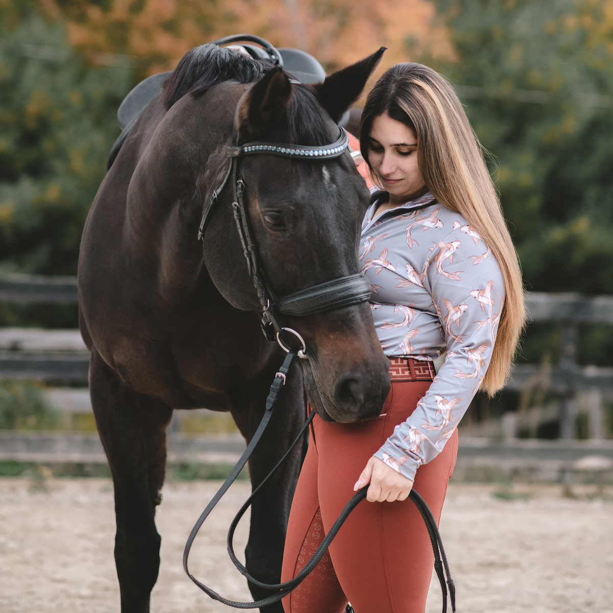 D. D. Connection Collection ELIZABETH Long Sleeved Training Shirt