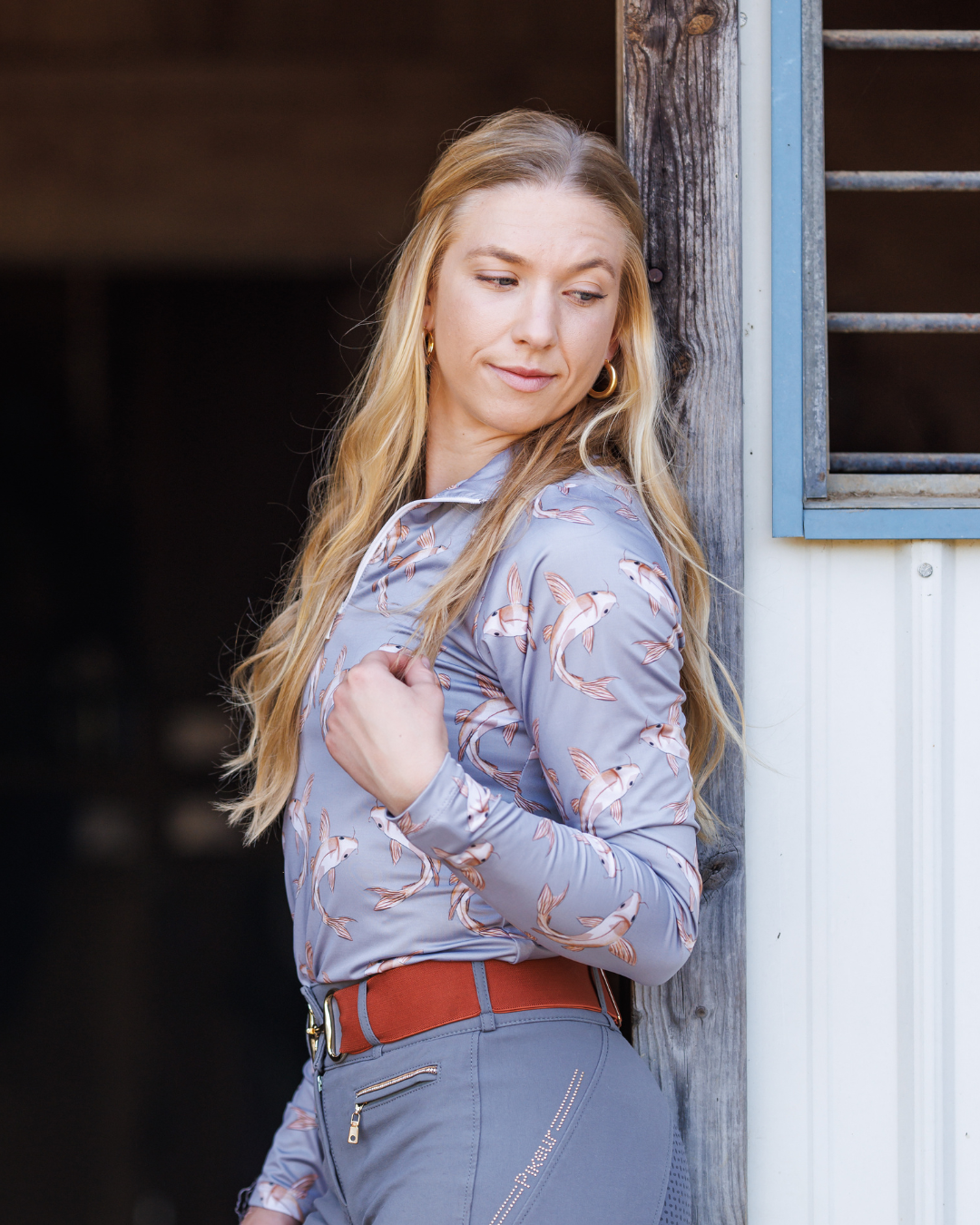 D. D. Connection Collection ELIZABETH Long Sleeved Training Shirt