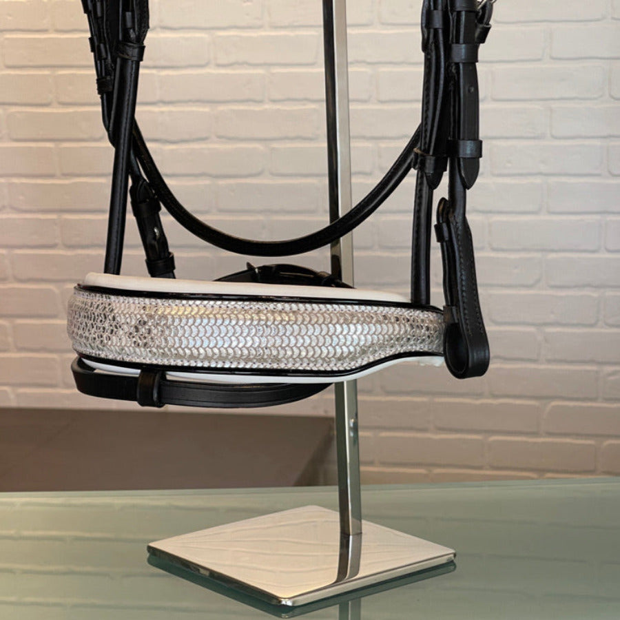 The Deco Anatomical Snaffle Bridle with Removable Flash
